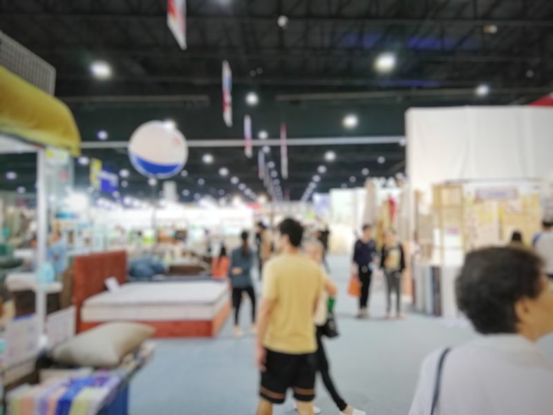 People,Walking,Around,Indoor,Trade,Shows,...,Lens,Blur