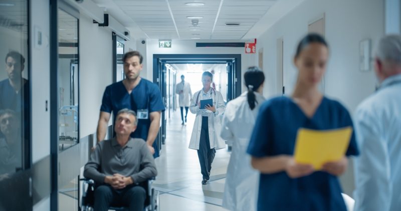 Busy,Hospital,Hallway,Filled,With,Medical,Experts,In,White,Coats