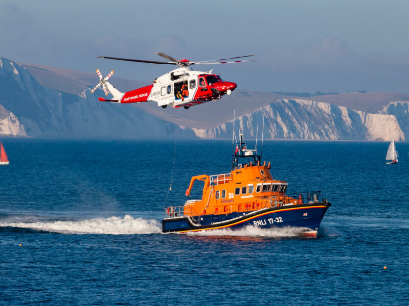 Coastguard,And,Lifeboat,Rescuers,Weymouth,Dorset